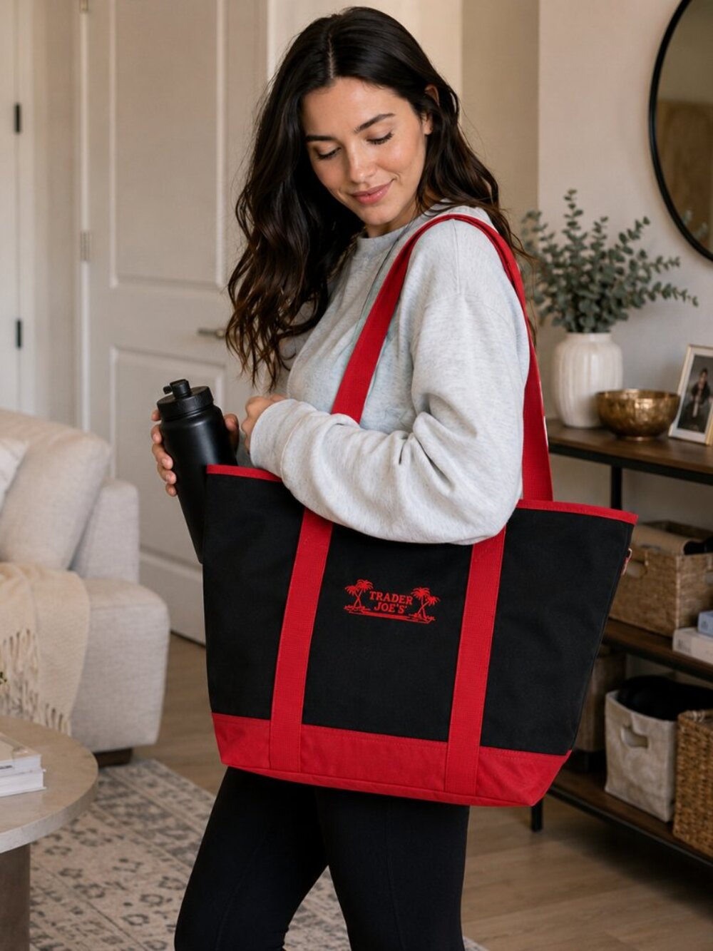 Trader Joe's Insulated Cooler Tote Bag XL Black Red Zipper Grocery Beach Picnic - Picture 5 of 7